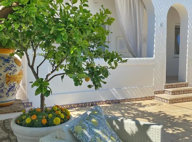 La Giuliva Charming Bed and Breakfast 4*