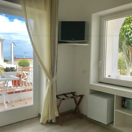 La Giuliva Charming Bed & Breakfast 4*