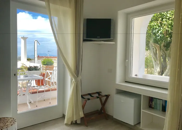 La Giuliva Charming Bed & Breakfast 4*