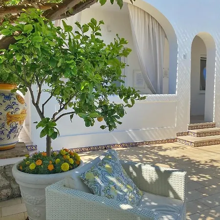 La Giuliva Charming Bed & Breakfast 4*