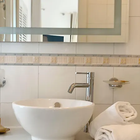 La Giuliva Charming Bed & Breakfast 4*